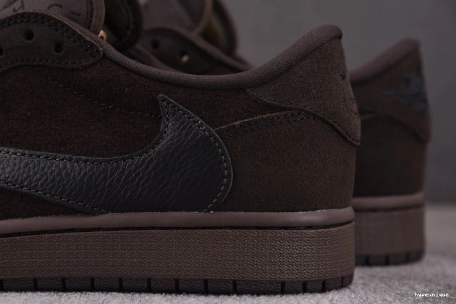 HYPE Velvet 1 DM7866-202 Brown Jordan Low Travis OG x Scott Air 0807